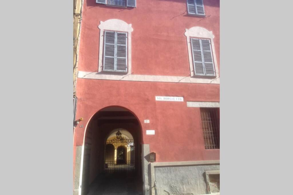 Cozy Apartment In Palazzo Malaspina Plasencia Exterior foto